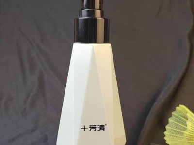 探讨治疗狗狗皮肤病的有效药水选择（为您解析狗狗皮肤病药水的关键信息）