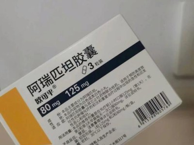 小狗呕吐拉血水该怎么办？（药物治疗是关键，但需谨慎选择）